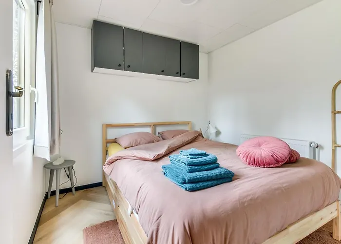 Cosy 4 Pers Midden In Bos Op De Veluwe *